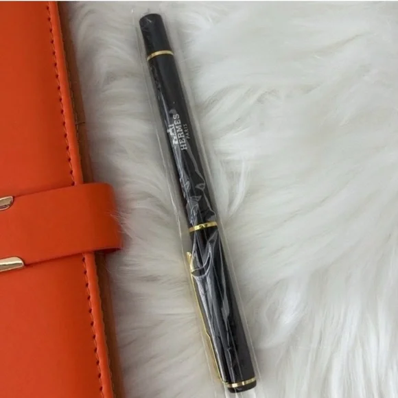 Hermès Orange Leather Notebook Cover - Picture 3 of 8